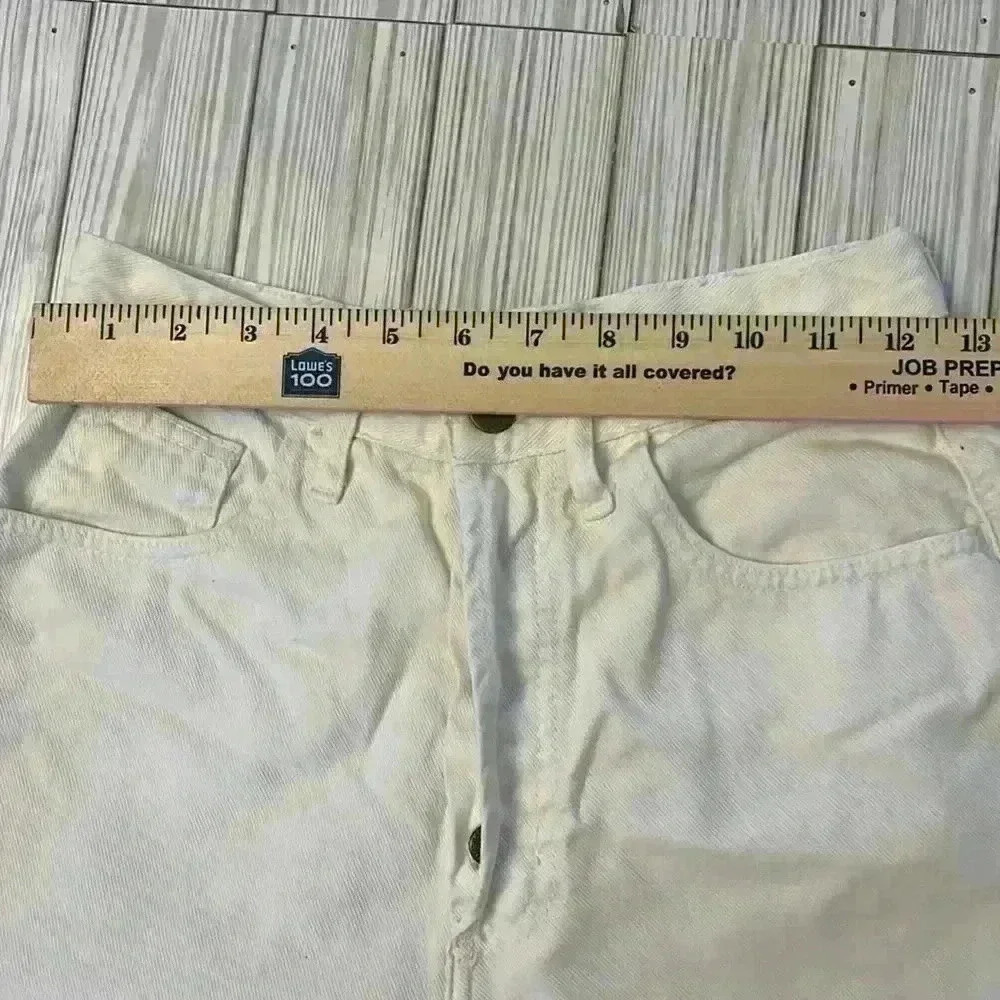 Vintage Guess Jean Shorts - Picture 3 of 7